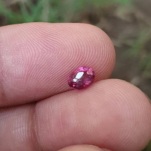 Natural pink Ceylon Sapphire | Ceylon gemstone
